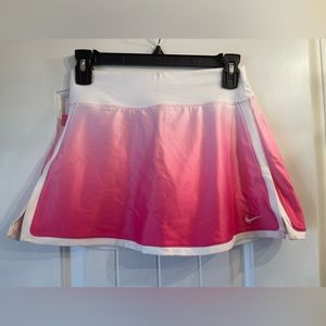 ⭐️NWT⭐️ Pink ombré Nike tennis skirt, size XS